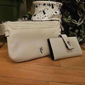 Simply Vera By Vera Wang, White Leather Women's Wristlet and Wallet Set